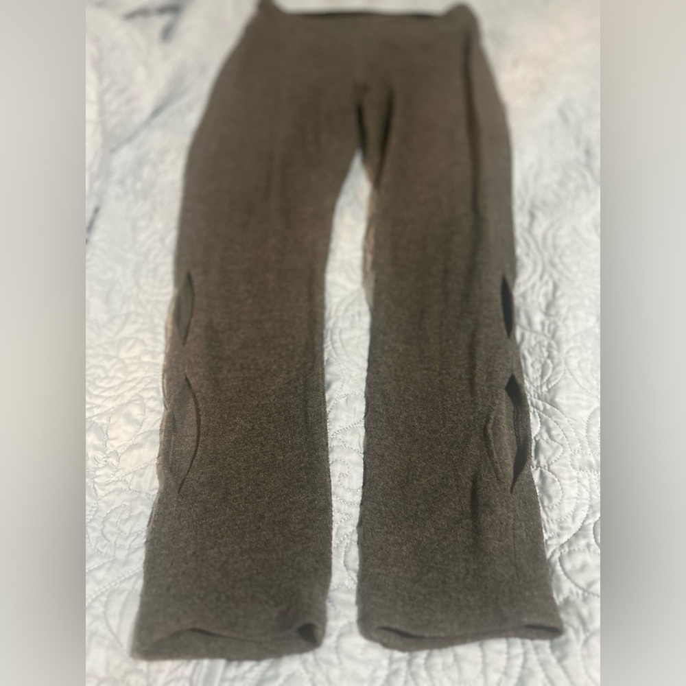 VOGO ATHLETICA YOGA SIDE DETAIL COZYCHIC  LEGGINGS